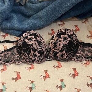 La SENZA Black and Pink Lace Bra
